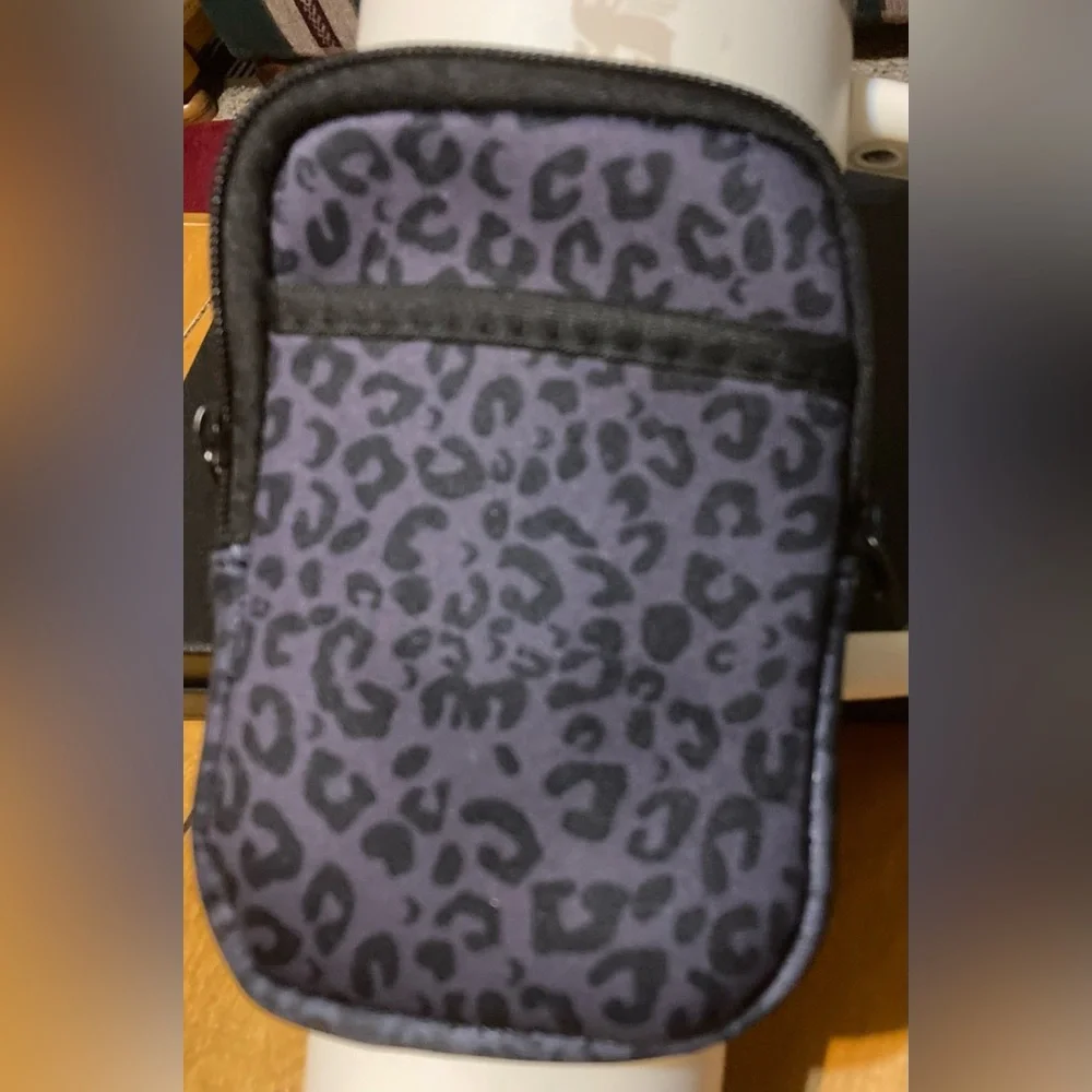 NWT Leopard Print Neoprene Fanny Pack For 20-40oz Tumblers
